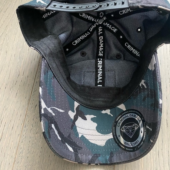 CRIMINAL DAMAGE. Adjustable Cream Coloured Hat with stitched decals. - Picture 7 of 9